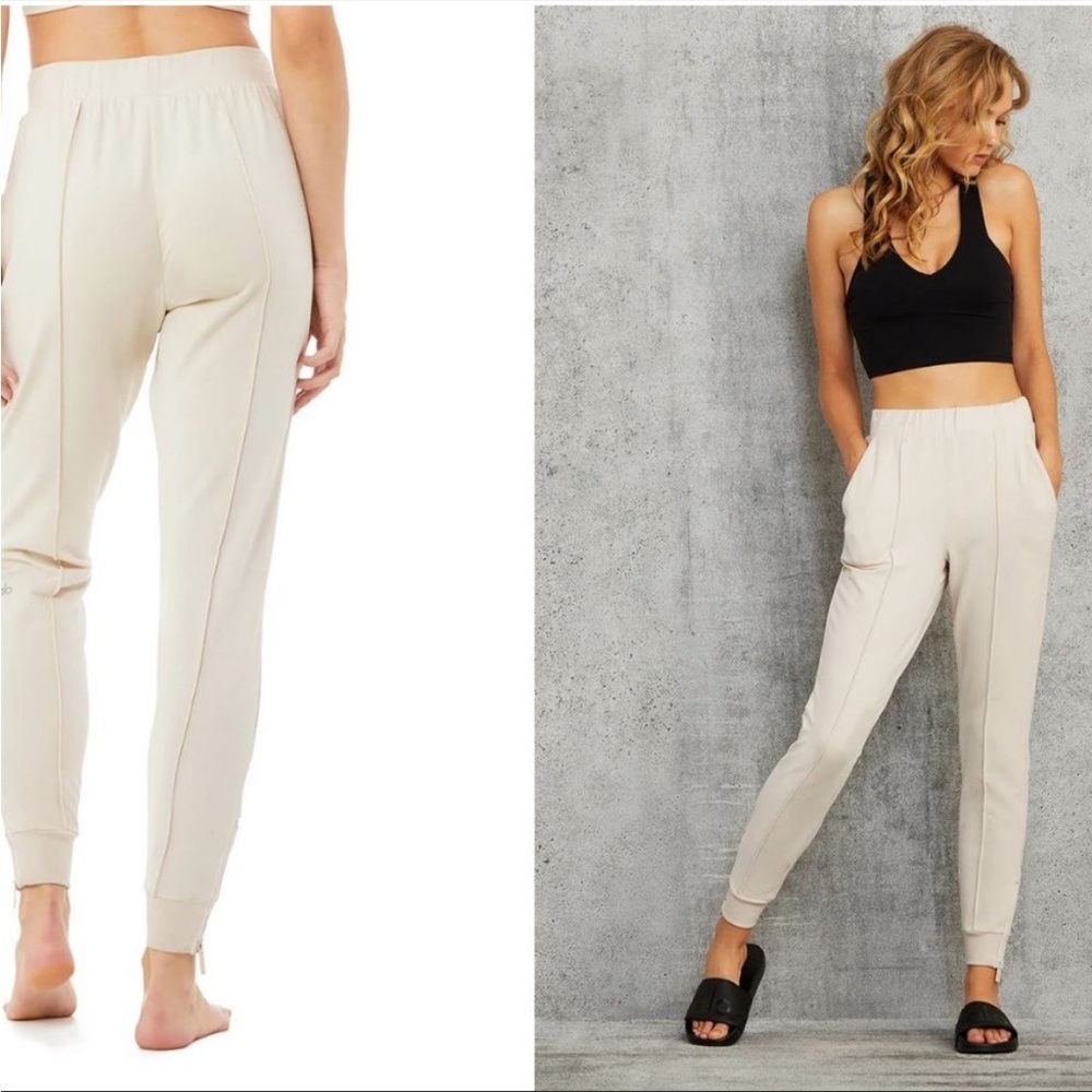 Alo Yoga Propeler Joggers - Bone S - Picture 2 of 4